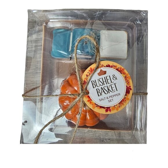 Farmhouse Truck Salt & Pepper Shaker Set Fall Harvest Pumpkin Decor - Picture 3 of 7